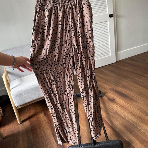 Womens Abercrombie & Fitch Leopard Smocked Jumpsuit One Piece XS - Picture 4 of 8